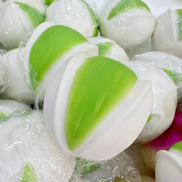 Crunchy pistachio stress ball